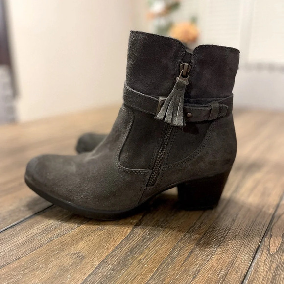 Earth Origins Tori Green Leather Suede Ankle Boot Side Zip Heel Women 8 M Boho - Picture 1 of 10